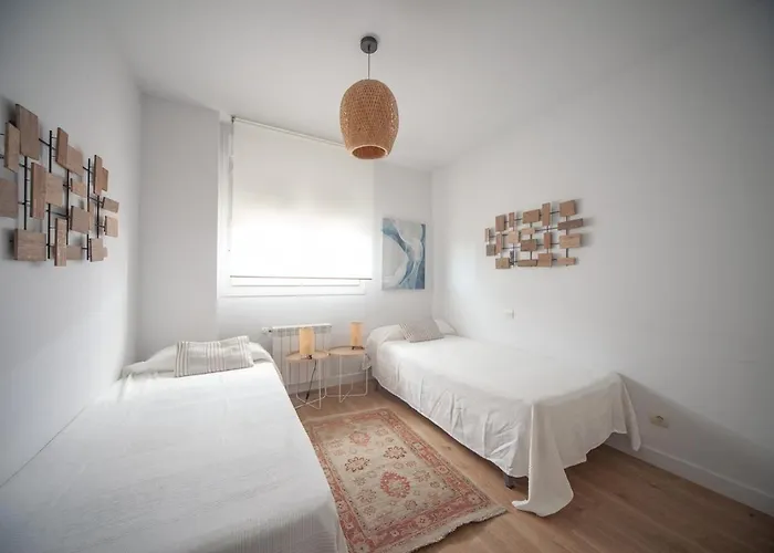 La Casa Del Columpio, *